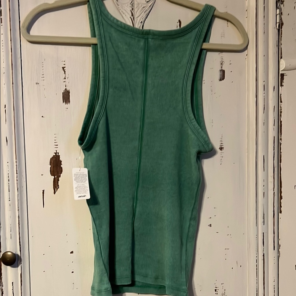 Green Ribbed Fitted Tank Top - Picture 4 of 6